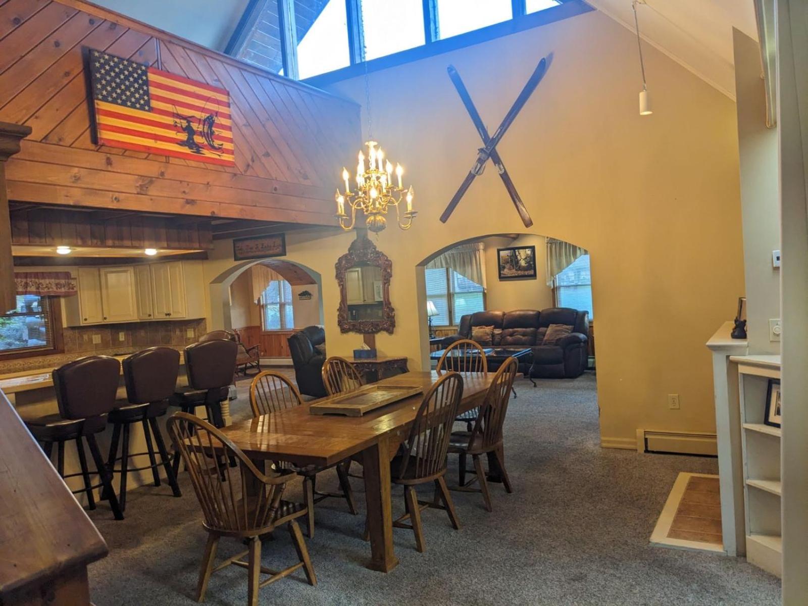 Hotel Rough Cut Gaines